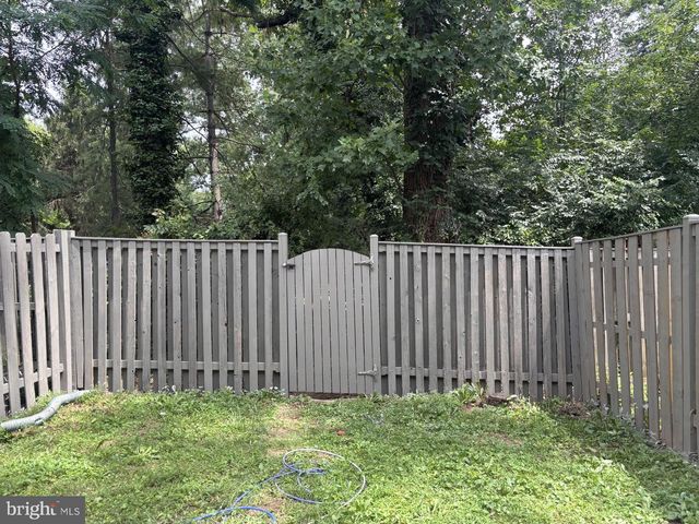 9881 HIGH WATER CT, Burke, VA 22015