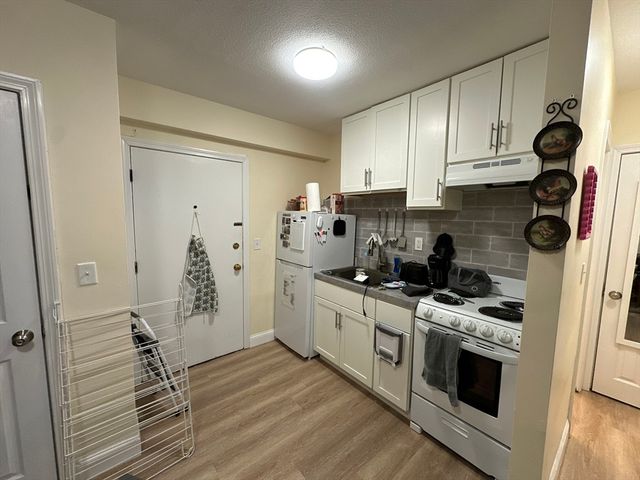 720 Bennington 106, Boston, MA 02128