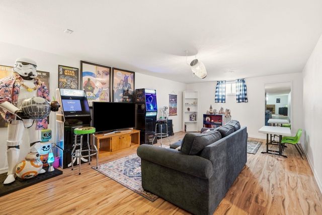 9708 N Fotheringham St, Spokane, WA 99208