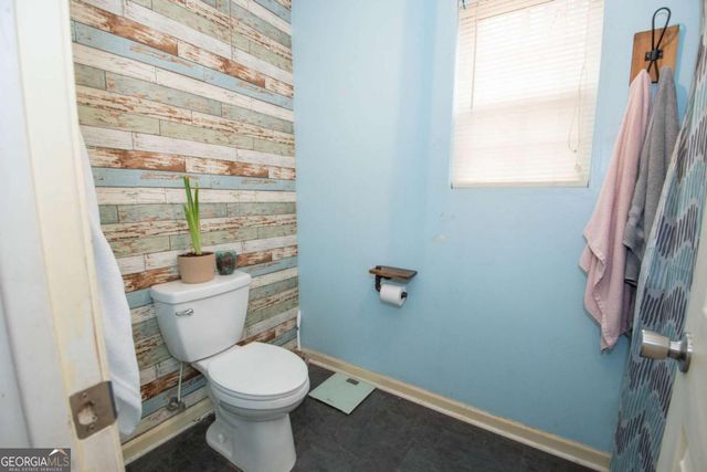 642 Pinewood Drive, Gay, GA 30218