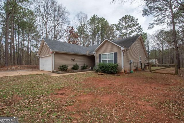 642 Pinewood Drive, Gay, GA 30218