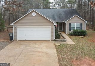 642 Pinewood Drive, Gay, GA 30218