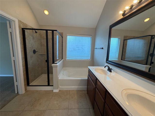 744 Hutchins Drive, Crowley, TX 76036