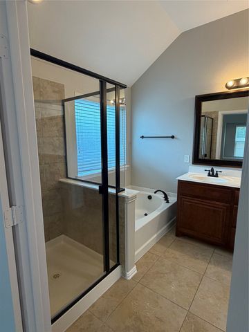 744 Hutchins Drive, Crowley, TX 76036