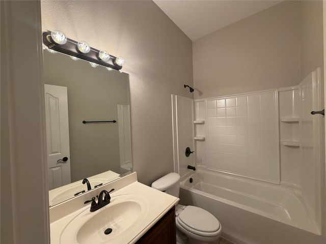 744 Hutchins Drive, Crowley, TX 76036