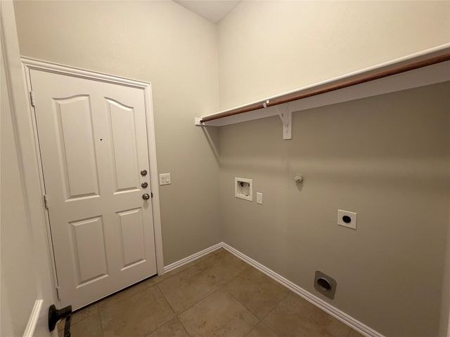 744 Hutchins Drive, Crowley, TX 76036