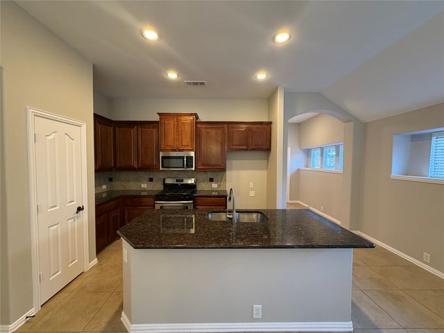 744 Hutchins Drive, Crowley, TX 76036