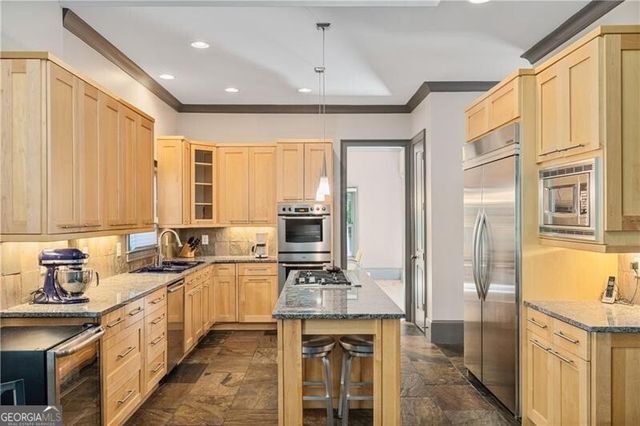 33 Cliftwood Drive, Atlanta, GA 30328