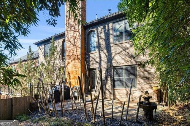 33 Cliftwood Drive, Atlanta, GA 30328