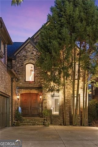 33 Cliftwood Drive, Atlanta, GA 30328