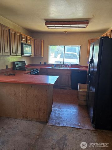 3 Parkland Drive, Kalama, WA 98625