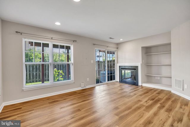 9240 CASCADE FALLS DR, Bristow, VA 20136