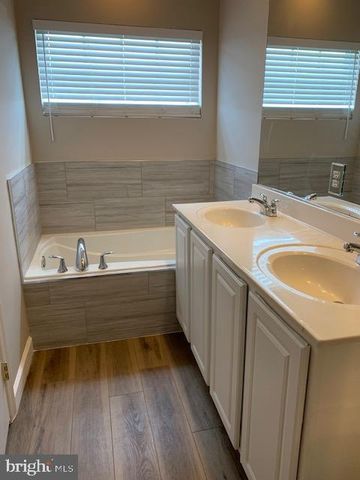 9240 CASCADE FALLS DR, Bristow, VA 20136