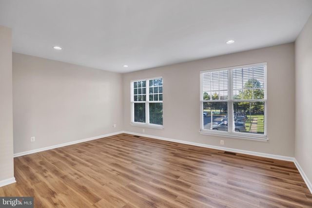 9240 CASCADE FALLS DR, Bristow, VA 20136