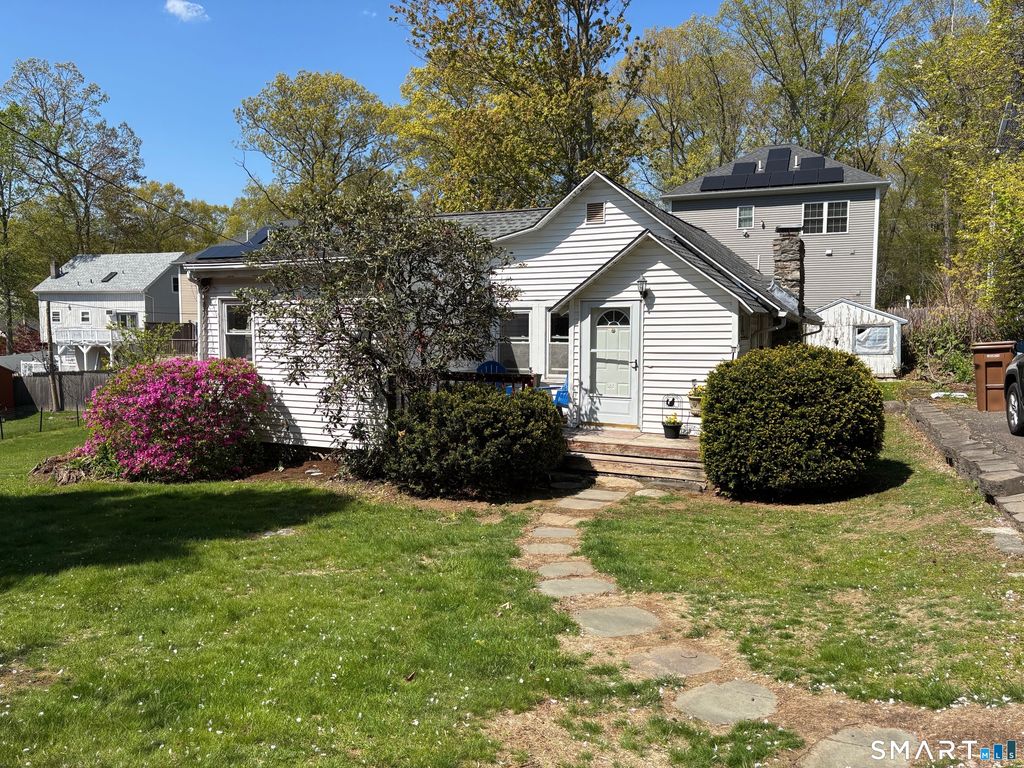 111 Winibig Trail, Shelton, CT 06484