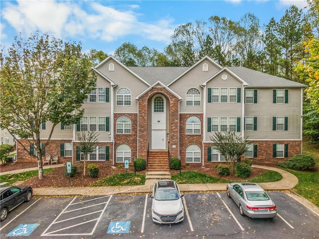 132 Scholastic Court, Winston-salem, NC 27106