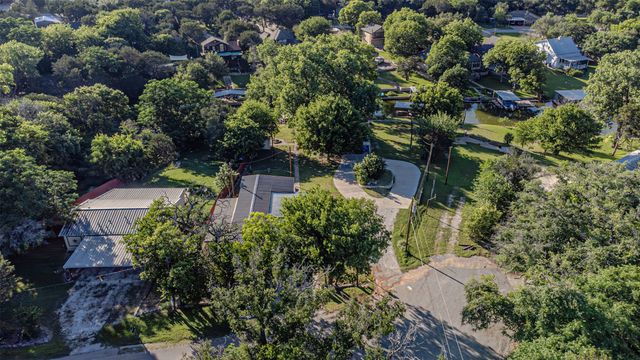 3819 Horseshoe Trail, Granbury, TX 76048