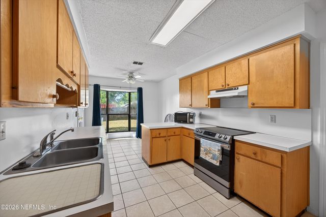 2027 SUSSEX Drive S, Orange Park, FL 32073