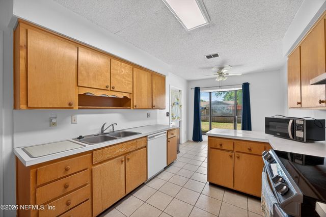 2027 SUSSEX Drive S, Orange Park, FL 32073