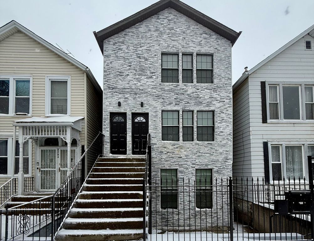 2702 S Union Avenue 2, Chicago, IL 60616