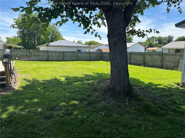 212 Dogwood Drive, Millwood, WV 25262