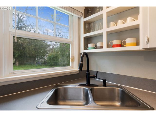 1142 Se 174TH Ave, Portland, OR 97233