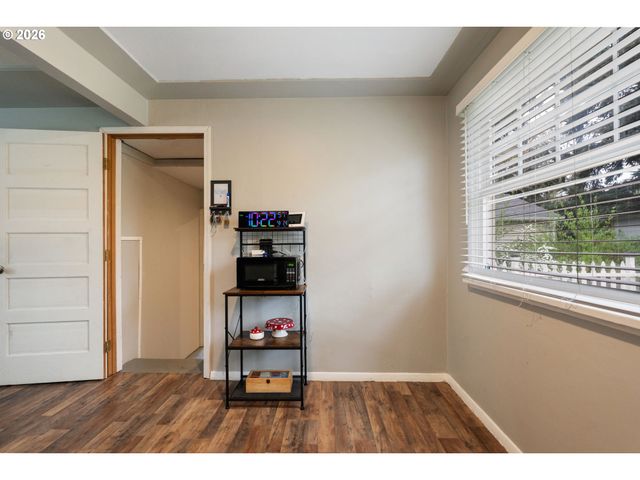 1142 Se 174TH Ave, Portland, OR 97233