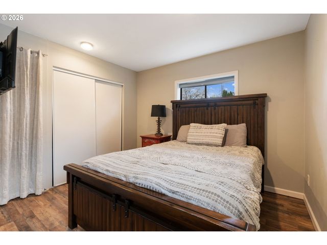 1142 Se 174TH Ave, Portland, OR 97233