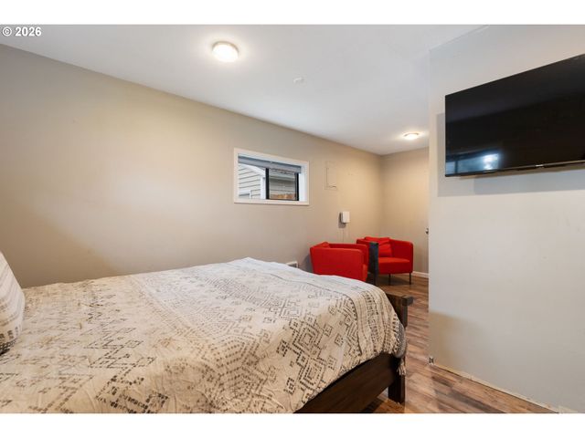 1142 Se 174TH Ave, Portland, OR 97233