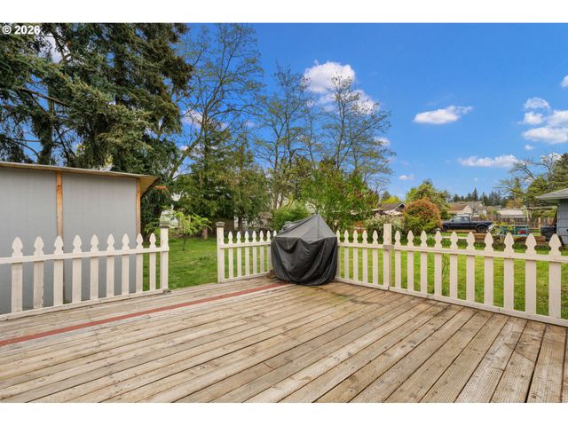 1142 Se 174TH Ave, Portland, OR 97233