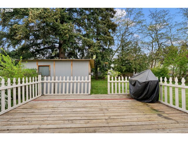 1142 Se 174TH Ave, Portland, OR 97233