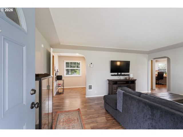 1142 Se 174TH Ave, Portland, OR 97233