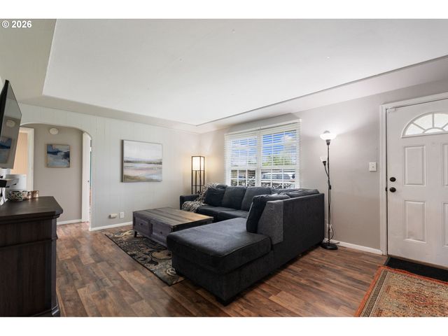 1142 Se 174TH Ave, Portland, OR 97233