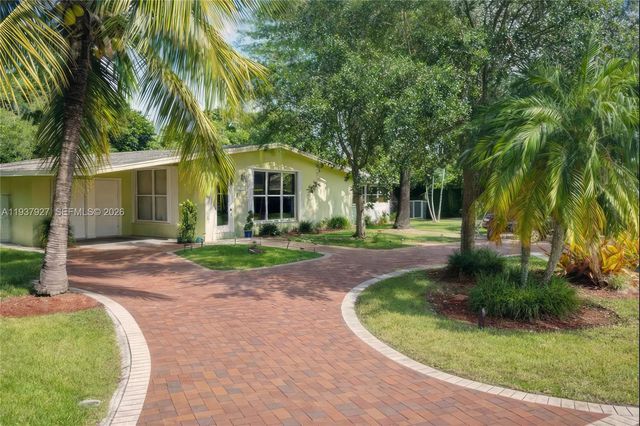 12501 SW 90th Ave, Miami, FL 33176