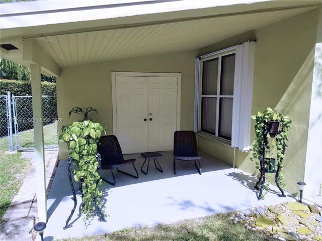 12501 SW 90th Ave, Miami, FL 33176