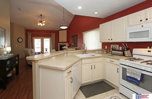 6915 Whitewater Lane, Lincoln, NE 68521