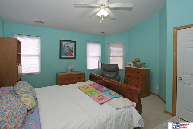 6915 Whitewater Lane, Lincoln, NE 68521