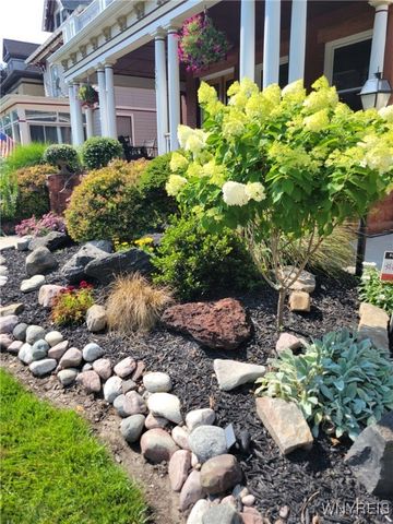 530 West Ferry Street N, Buffalo, NY 14222