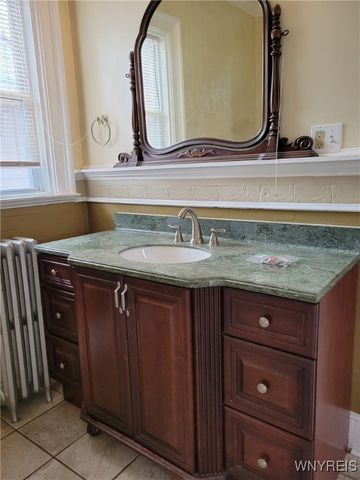 530 West Ferry Street N, Buffalo, NY 14222