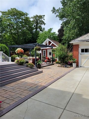 530 West Ferry Street N, Buffalo, NY 14222