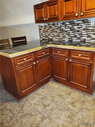 530 West Ferry Street N, Buffalo, NY 14222