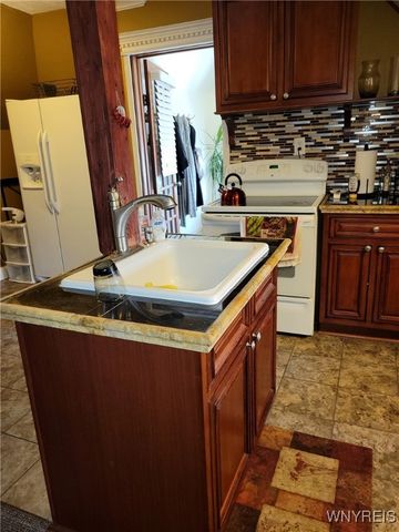 530 West Ferry Street N, Buffalo, NY 14222