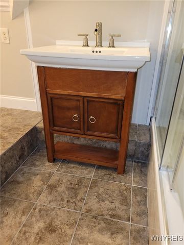 530 West Ferry Street N, Buffalo, NY 14222