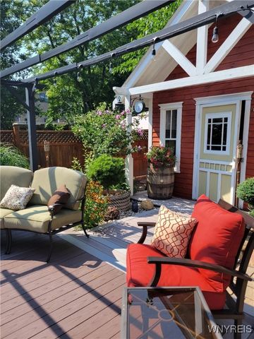 530 West Ferry Street N, Buffalo, NY 14222