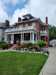 530 West Ferry Street N, Buffalo, NY 14222