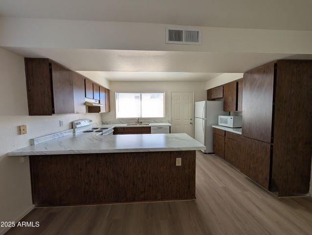 1709 W Posada Avenue, Mesa, AZ 85202