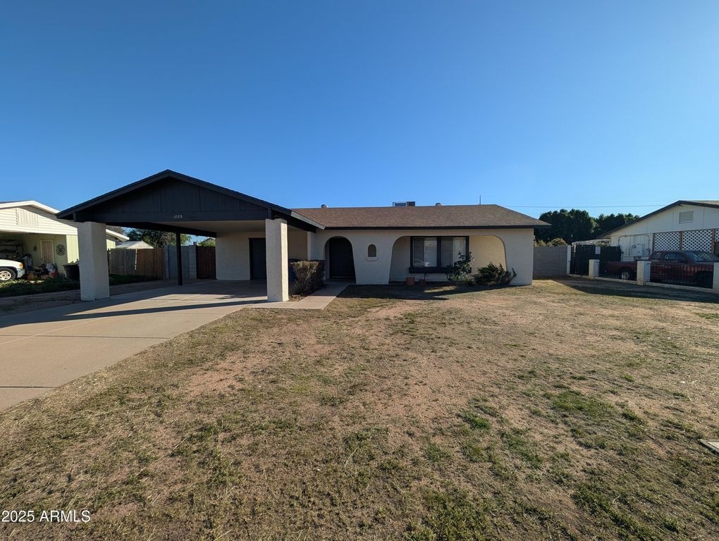 1709 W Posada Avenue, Mesa, AZ 85202