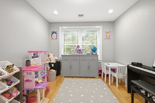 161 Chestnut Street C, Foxboro, MA 02035