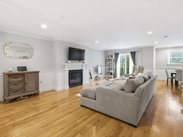 161 Chestnut Street C, Foxboro, MA 02035