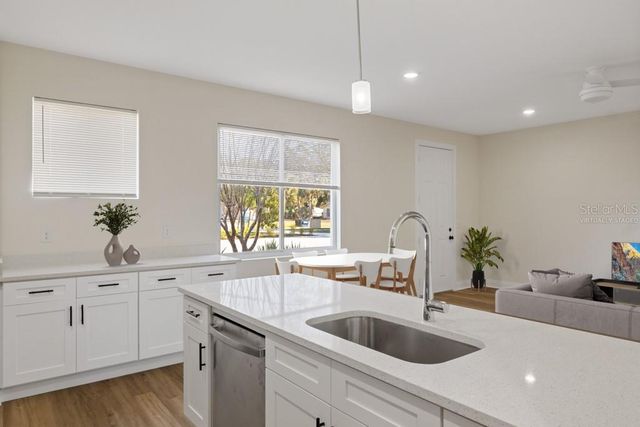 4208 N MANHATTAN AVENUE 2, Tampa, FL 33614